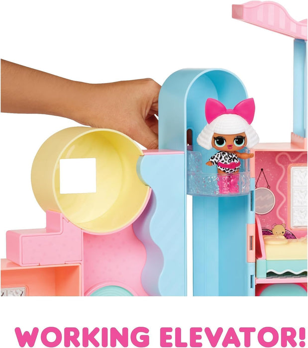 L.O.L. Surprise! Squish Sand Magic House with Tot- Playset
